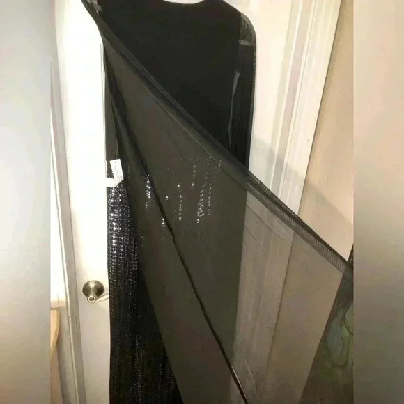 🖤🪩Black Jumpsuit with Sequin bottom 🪩🖤 - Picture 8 of 13